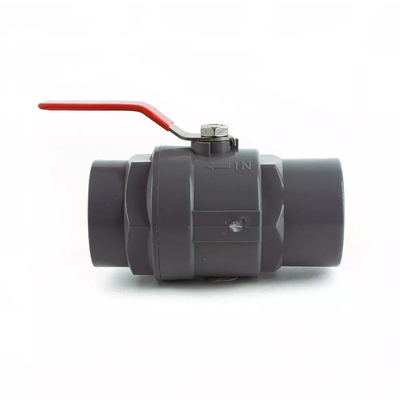 PVC nero 1.6MPa plastica della valvola a sfera di 2 pezzi con la maniglia di acciaio inossidabile