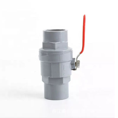 Valvola bidirezionale di irrigazione del PVC della valvola a sfera in due pezzi di plastica bianca di UPVC