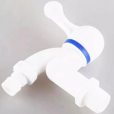 PVC di plastica non tossico del rubinetto di acqua alla singola maniglia del rubinetto all'aperto