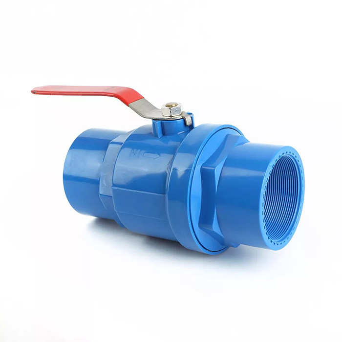 PVC di plastica blu della valvola a sfera di 2 pezzi con la maniglia di acciaio inossidabile